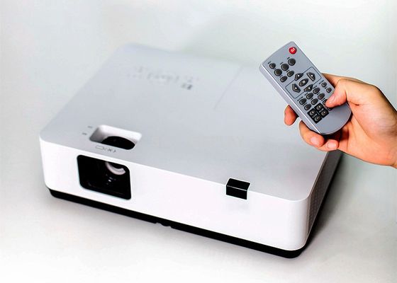 Qualità SMX 3700 proiettore 1024x768 di XGA 3LCD del proiettore del lume per istruzione Fabbrica