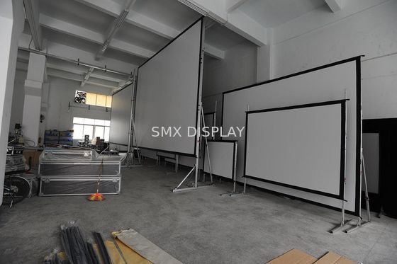 Qualità 200 pollici di schermo pieghevole posteriore e anteriore con kit di abbigliamento e custodia di volo Fabbrica