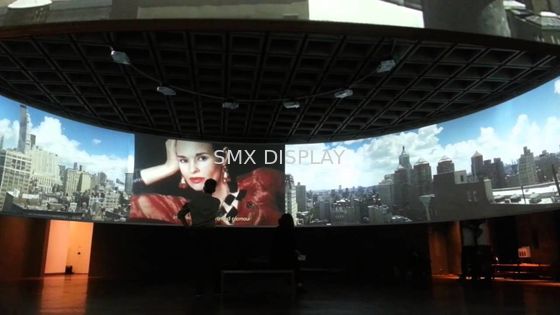 Qualità Proiettori curvi motorizzati grande treppiede del teatro di film domestico dello schermo di proiezione Fabbrica